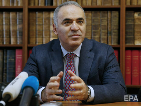 Каспаров ответил на вопрос, опасается ли отравления 