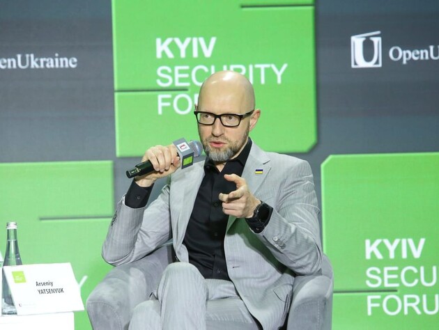 За войну в Украине должен отвечать не только Путин, но и поддерживающий его народ РФ – Яценюк
