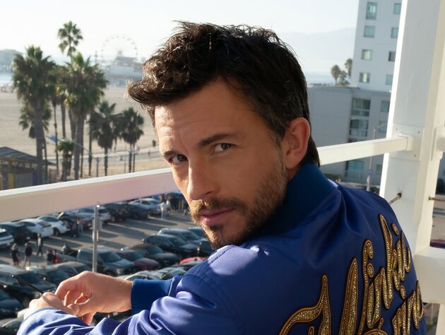 Как выглядит самый сексуальный мужчина 2025 года по версии People. Пять самых ярких фото