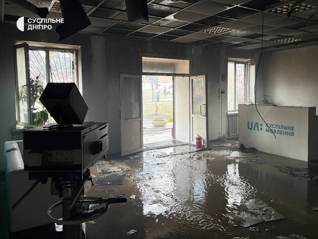 Из-за атаки России в Днепре повреждена телевышка. Местные эфирные каналы и радио приостановили вещание