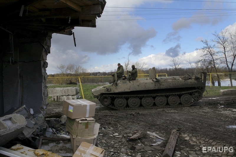 Village “Vodianoe” near Donetsk, April 2015. Photo: Oleg Petrasyuk / EPA