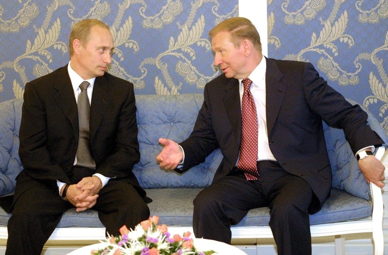 Встреча Владимира Путина и Леонида Кучмы в 2001 году. К сожалению, качественные снимки встречи двух президентов в декабре 2004 года не сохранились. Фото: ЕРА