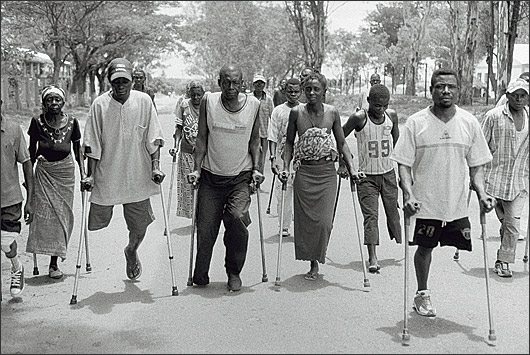 Ангола. Центр протезирования Международного Красного Креста. 2005-й год. Фото: Виктория Ивлева